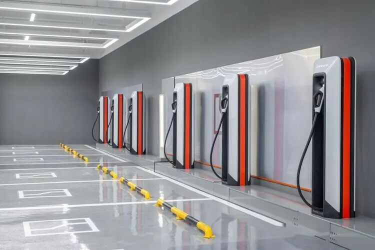 我国充电基础设施突破2100万个，产业生态加速成熟