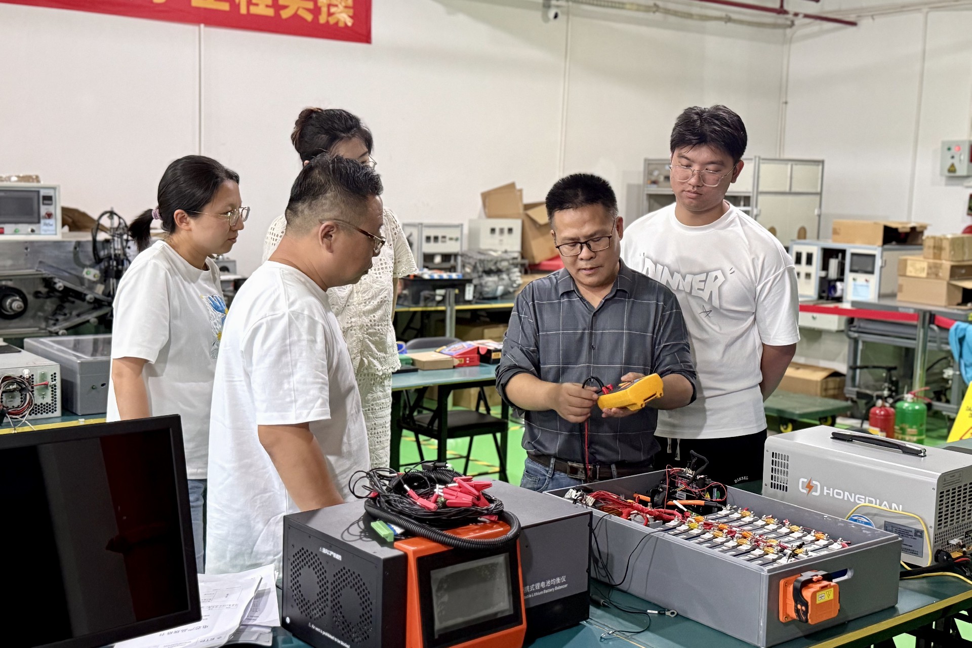 炸了！深圳这场官方大赛终于来了！拿高级工证书+拿现金大奖+直接落户，电池维保人这次赚翻了！
